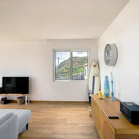 Omar By Lovelystay *