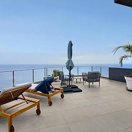 Omar - Sea View Sunset Rooftop By Lovelystay Canhas