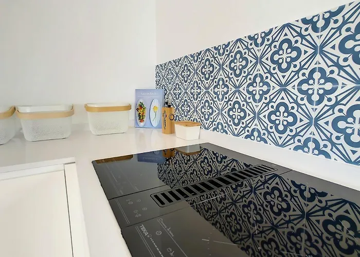 Omar By Lovelystay *